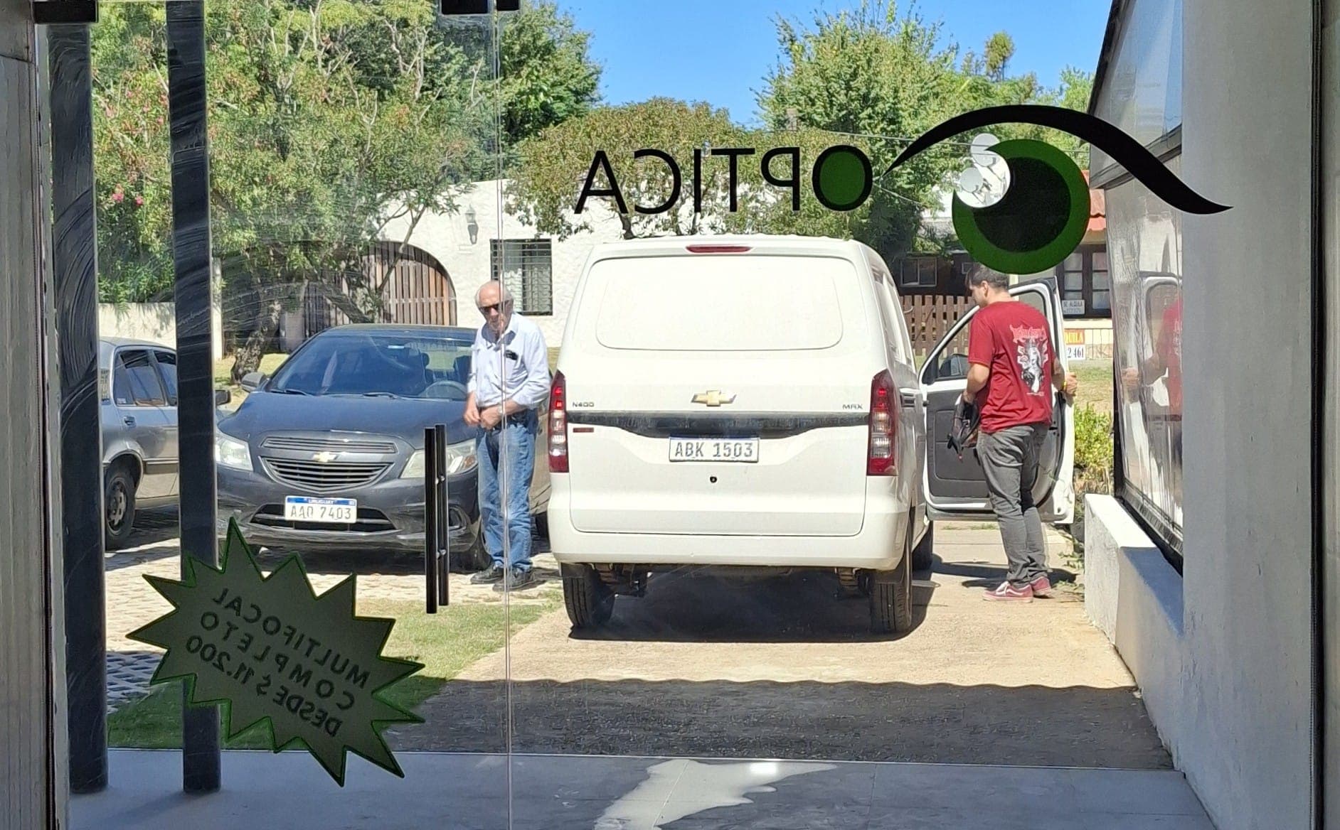 Trabajo de carteleria y vinilo